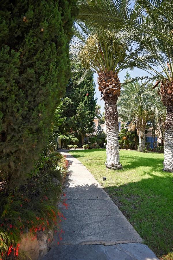 Paradise Gardens With A Large Terrace Πάφος Εξωτερικό φωτογραφία